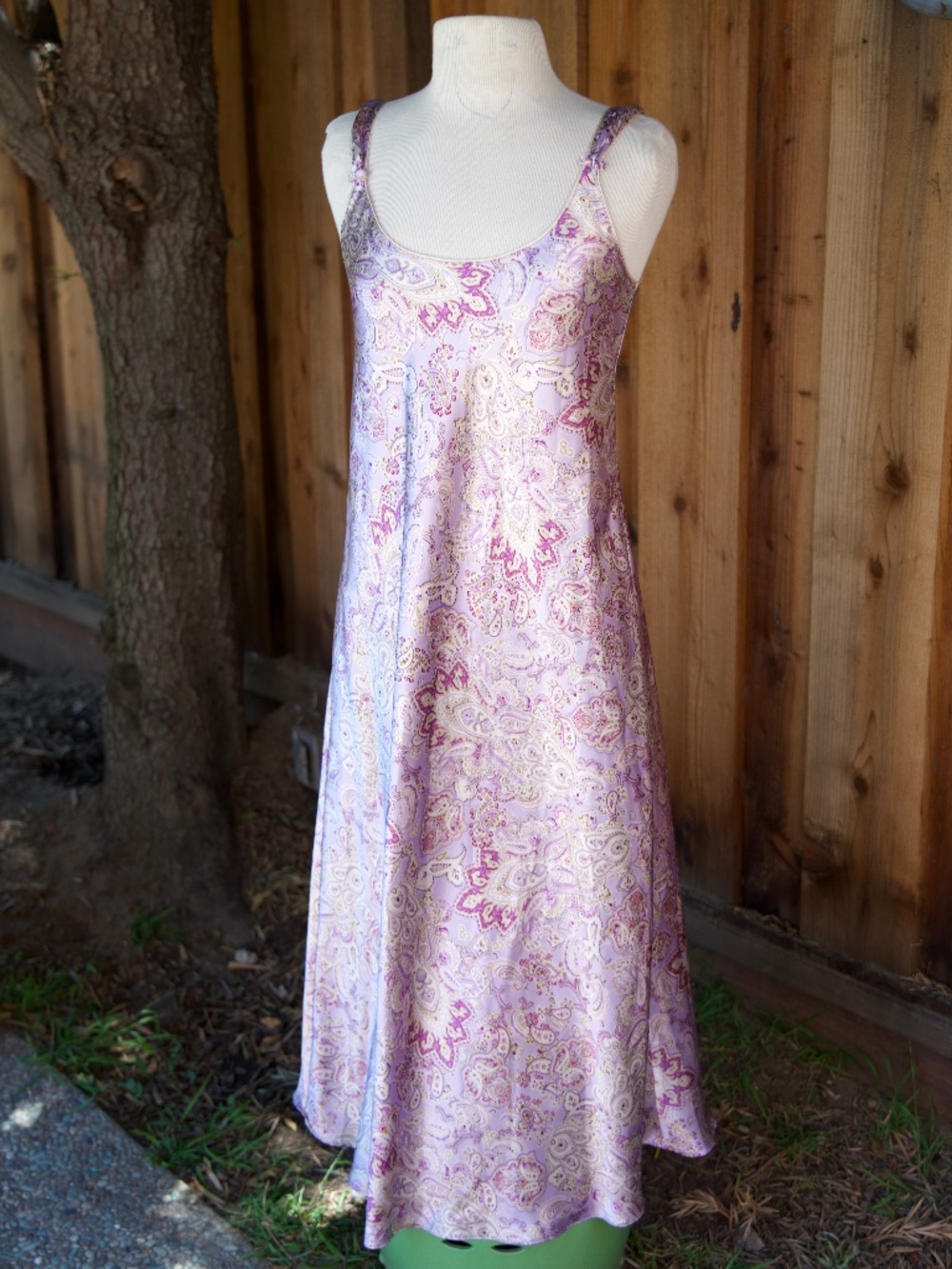 Vintage Oscar De La Renta Pink Label Lavender Paisley Satin Nightgown Woman's S